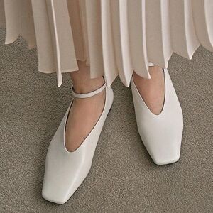 W Concept | Lowflow | Handcrafted Premium Leather Flat Shoes | Beige | size 7